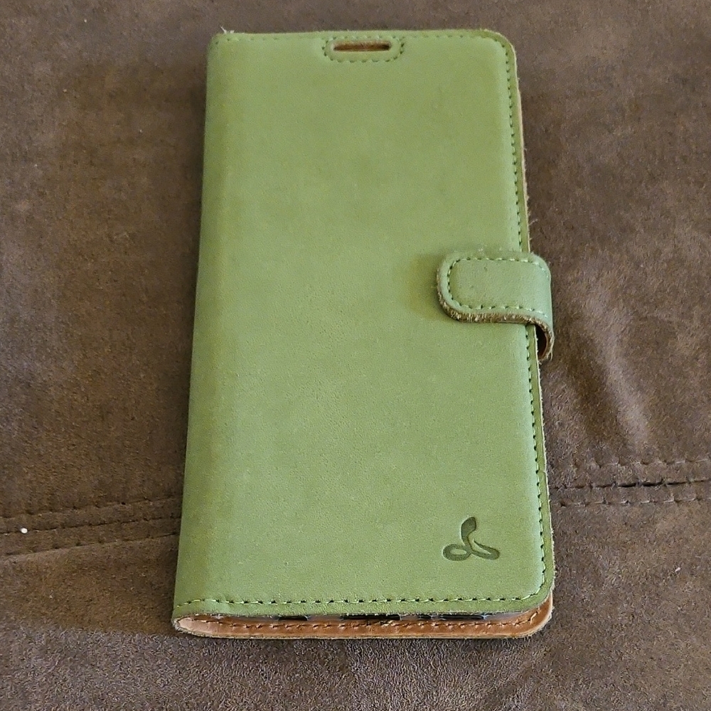 Elegant Green Leather Phone Case